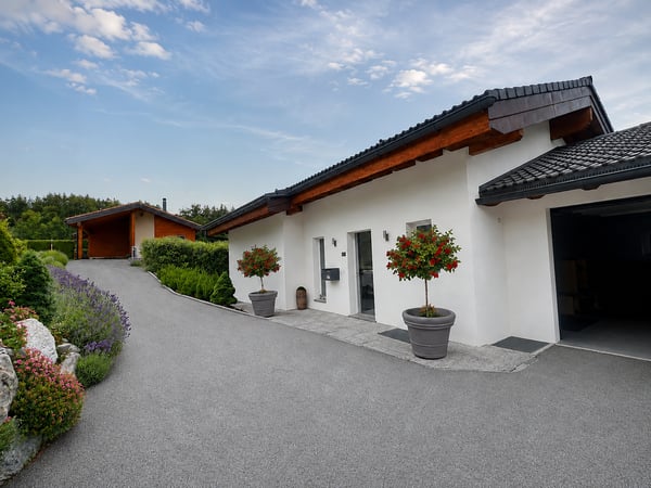 À louer à la semaine : Sublime maison contemporaine de 3.5 pièces à Lens ! 2