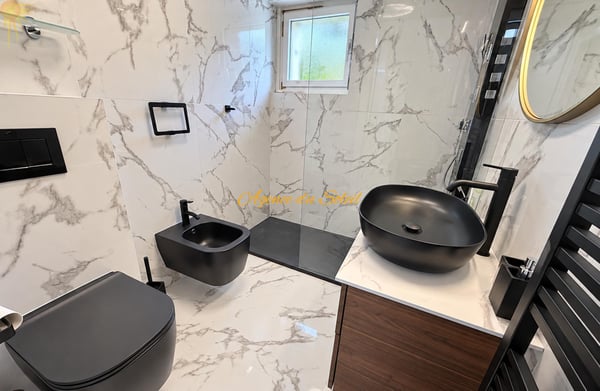 Très beau chalet de 6.5 pièces sur un grand terrain arborisé à Crans ! 11