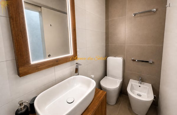 À louer entre le 1er décembre 26 et le 30 avril 27 ce bel appartement rénové de 2.5 pièces à Montana ! 10