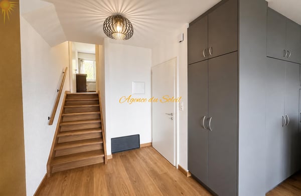 À louer entre le 1er décembre 26 et le 30 avril 27 ce bel appartement rénové de 2.5 pièces à Montana ! 7