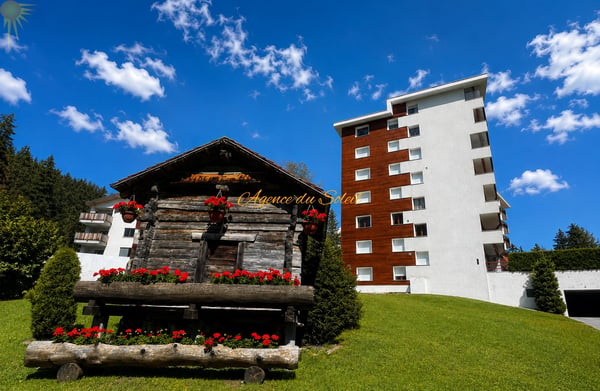 À louer entre le 1er décembre 26 et le 30 avril 27 ce bel appartement rénové de 2.5 pièces à Montana ! 13