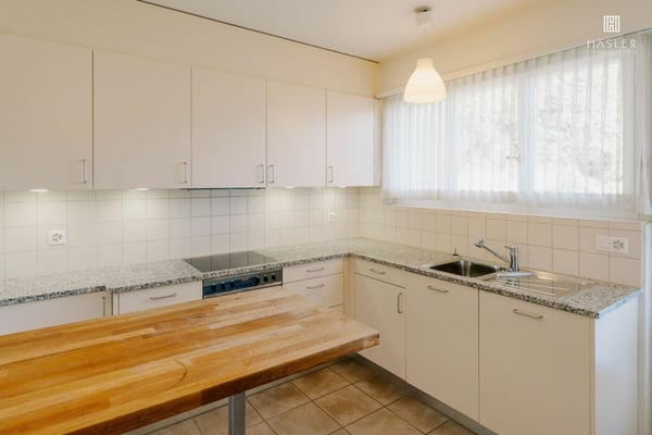 2-Familienhaus mit Panoramablick auf Thunersee und Alpenkette 7