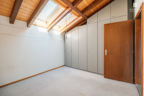 Grosszügige 4½-Zi-Dachwohnung mit See- und Bergsicht 9
