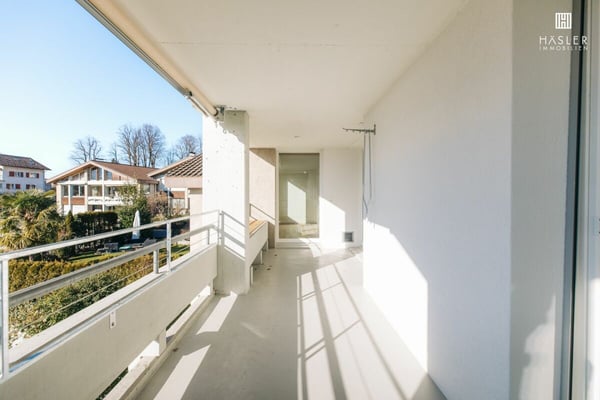 Moderne 4½-Zimmer-Maisonette-Wohnung am rechten Thunerseeufer 2