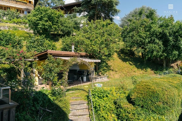 2-Familienhaus mit fantastischem Ausblick und Baulandreserve 7