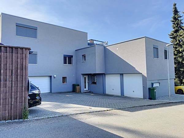 Bel immeuble locatif de 3 appartements avec piscine commune 3