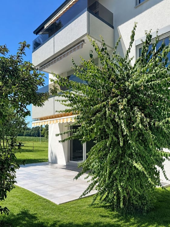 Très bel appartement rénové de 4.5 pces avec jardin 2