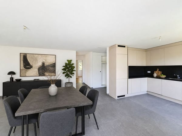Très bel appartement rénové de 4.5 pces avec balcon 8
