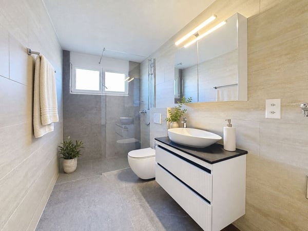 Très bel appartement rénové de 3.5 pces avec balcon 10
