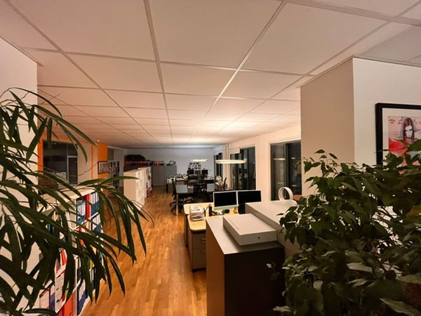 Bureau/poste de travail en sous-location au cœur de Genève 3