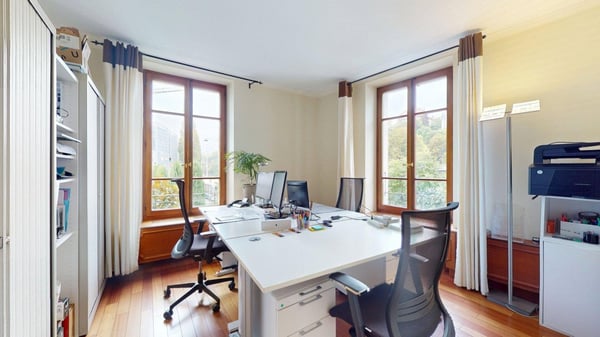 GENEVE - BUREAUX A LOUER DANS UN IMMEUBLE DE CARACTERE 6