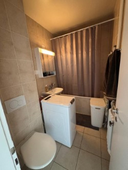 Nous vous proposons un 2.5 pièces à Champel 3