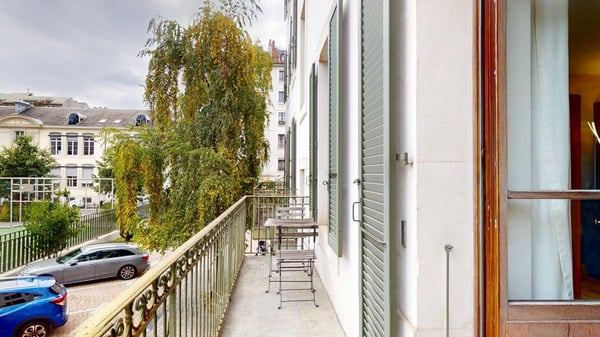 GENEVE - BUREAUX A LOUER DANS UN IMMEUBLE DE CARACTERE 11