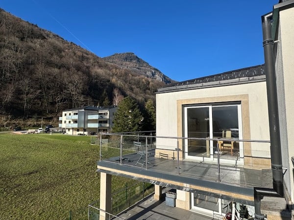 BEL APPARTEMENT D'ANGLE EN ATTIQUE AU CENTRE DU VILLAGE D'EVIONNAZ 12