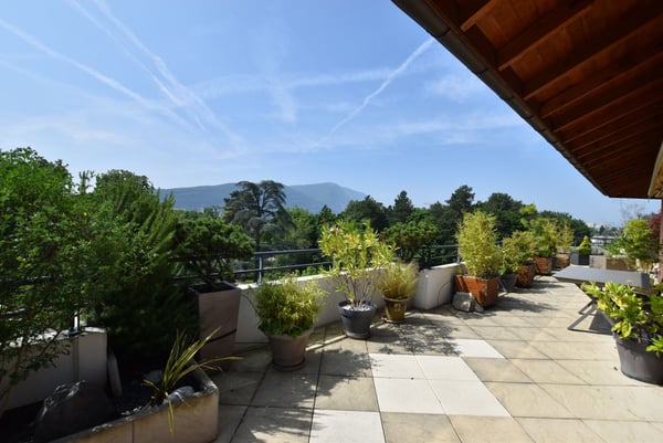 ATTIQUE DE RÊVE AVEC TERRASSES. VUE SUR LE MONT-BLANC JUSQU'AU JURA! A AMBILLY 2