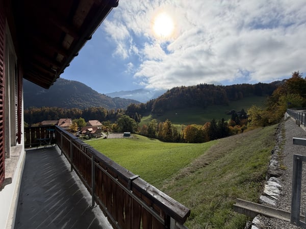 Magnifique ancienne gare du MOB rénovée aux Sciernes d’Albeuve 2