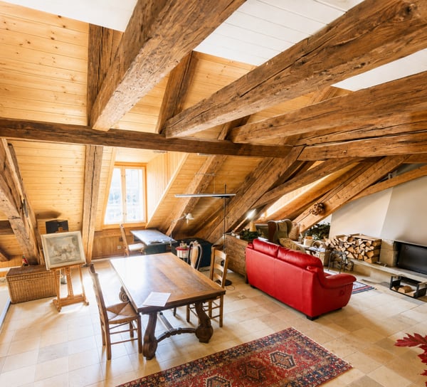 A vendre au coeur de la Vieille Ville de Fribourg un magnifique attique 4