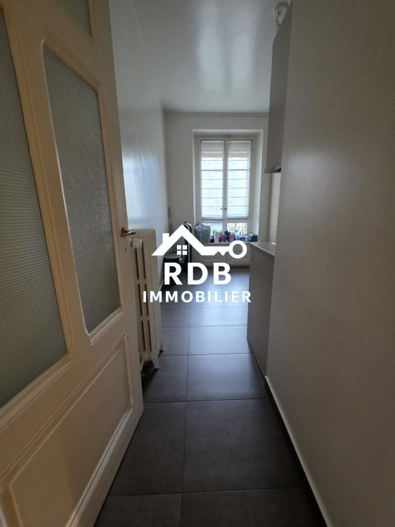 Magnifique appartement de 5,5 pièces au 1er étage situé à Genève 1202 7