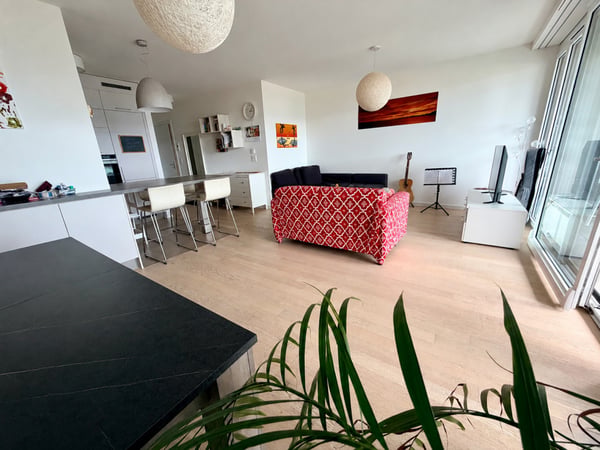 Appartement contemporain avec vue dominante sur Genève, dans un écrin de verdure 3
