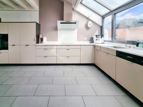 Appartement duplex lumineux avec balcon dans un cadre résidentiel privilégié 4