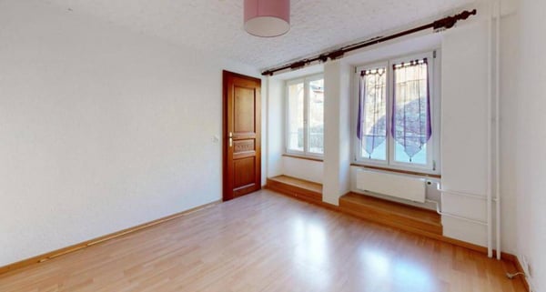 IMMEUBLE DE RENDEMENT ENTIÈREMENT RÉNOVÉ - 3 LOGEMENTS - ÉTAT LOCATIF CHF 61'800 4
