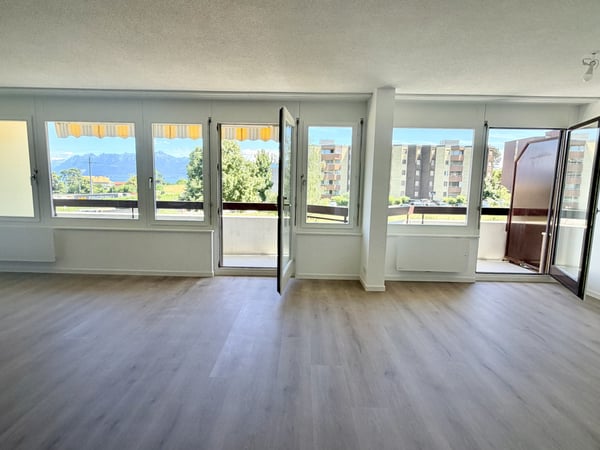 Appartement traversant rénové dans une copropriété bien entretenue 4
