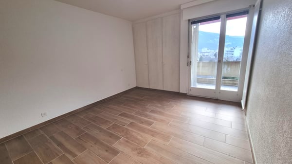 Elégant 4.5p rénové centre ville Sierre 9