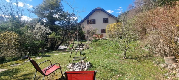 VILLA JUMELLE 5.5 PIÈCES - ENTRE NATURE, CONFORT ET QUALITÉ DE VIE 1