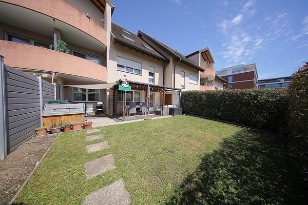 Spacieux rez-de-jardin bien situé 13