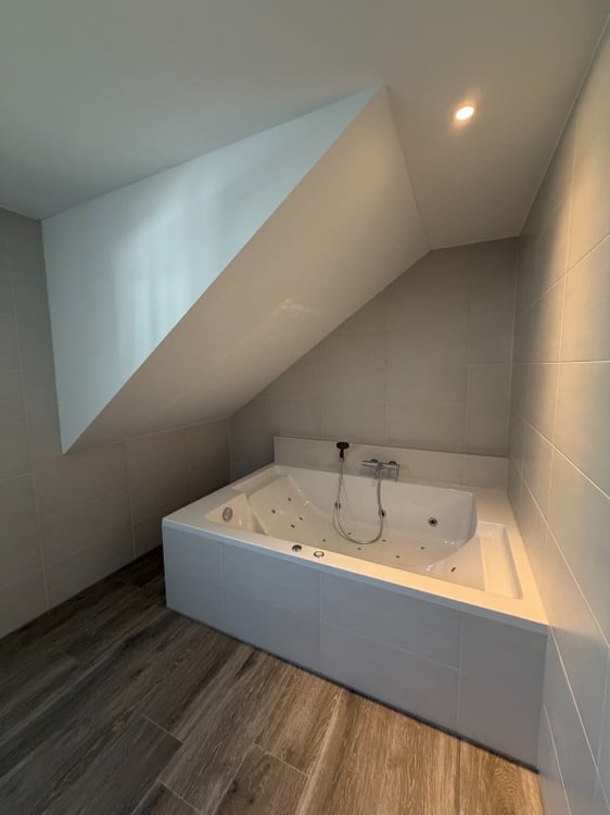 Villa contemporaine avec vue sur le lac, piscine et prestations d'exception 7
