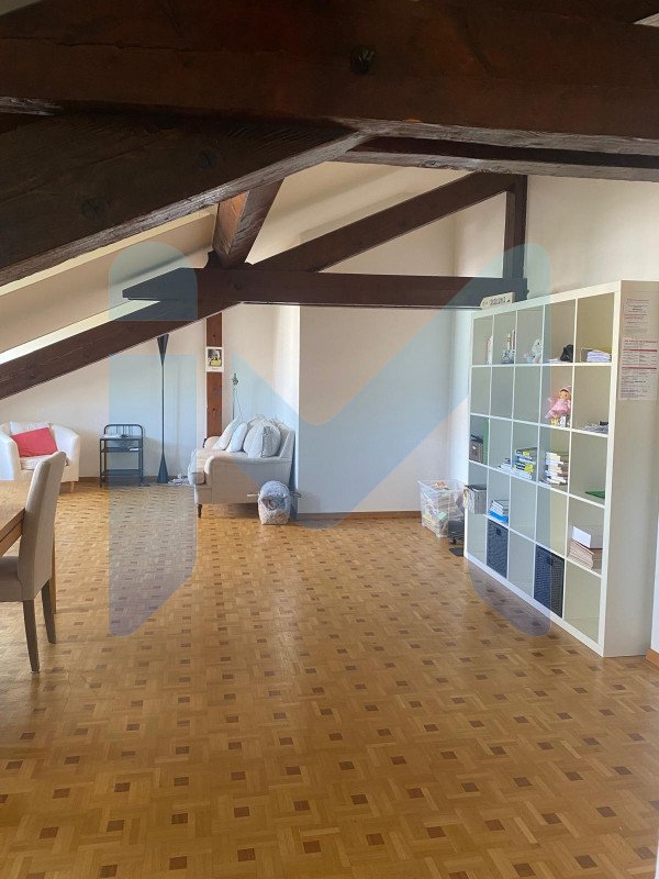 Appartement de 4,5 pièces au 5eme étage…