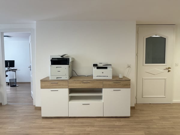 Joli bureau lumineux, bien situé 4