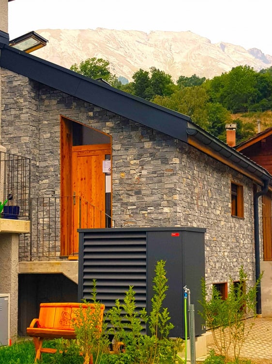 MAISON DE CHARME ÉCOLOGIQUE NEUVE AVEC JARDIN, PARKINGS BELLE VUE 2