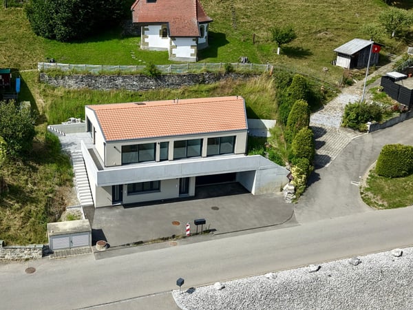 Villa neuve avec unité indépendante et vue dégagée sur les Préalpes - Senèdes 1