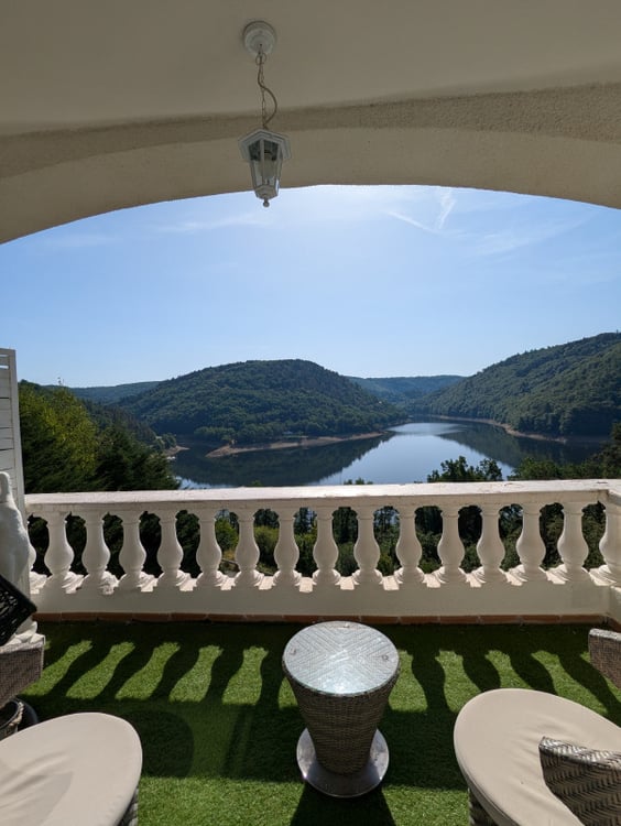 Envie de changer de vie ? Et si cette villa en France était faite pour vous ? 1