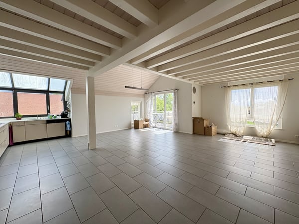 Magnifique, lumineux, duplex de standing de 4,5 pièces au coeur de Genolier 11