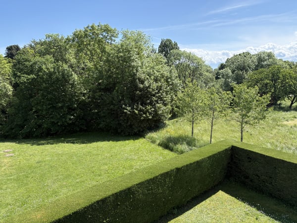 Magnifique, lumineux, duplex de standing de 4,5 pièces au coeur de Genolier 13