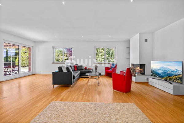 Exceptionnelle Villa de 6.5 pièces ! Volumes spacieux et jardin, vivez entre Lac 2