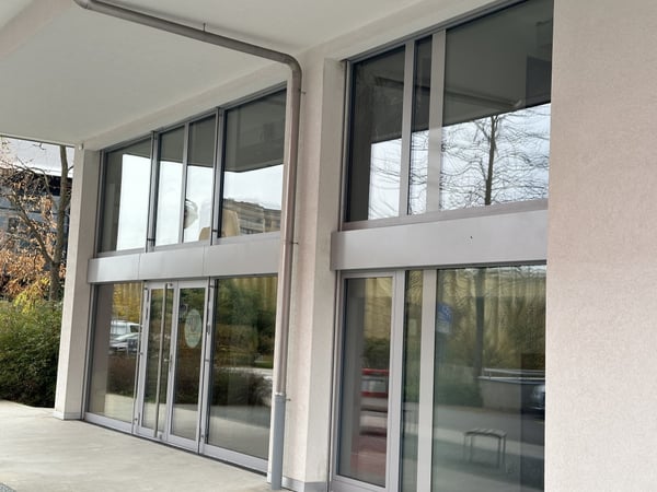 Surface commerciale moderne - Profitez de la baisse des taux et du prix ! 3