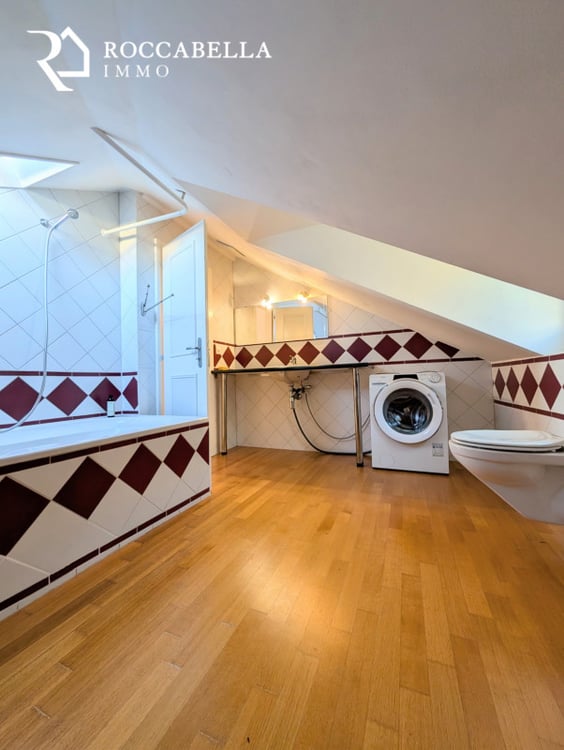 Magnifique duplex mansardé, charme et caractère au sein d'une demeure de maître 13