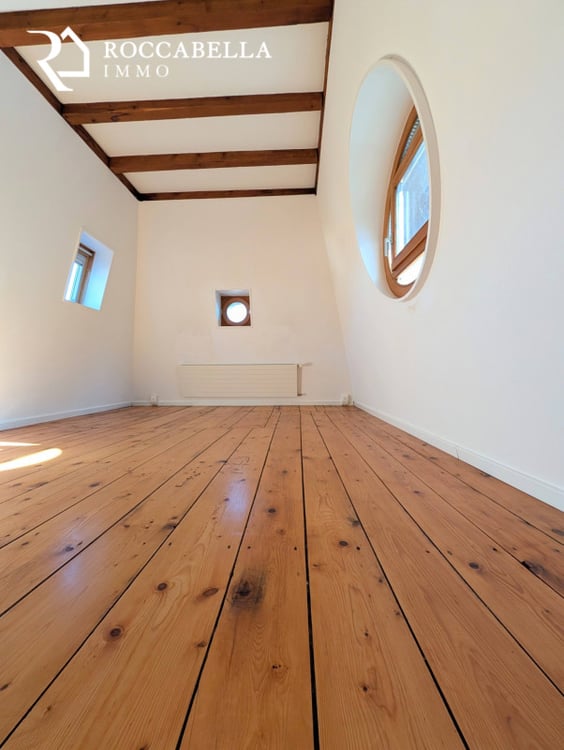 Magnifique duplex mansardé, charme et caractère au sein d'une demeure de maître 9