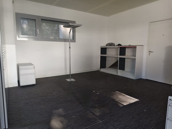 Arcade moderne de 65 m² climatisée, 3 places de parking 7