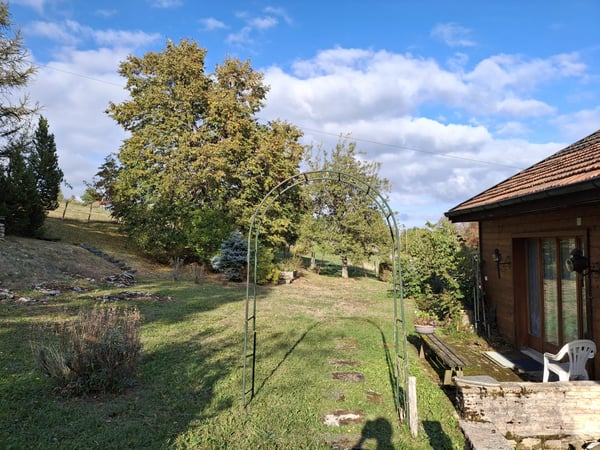 Maison de campagne au calme avec grand terrain 5