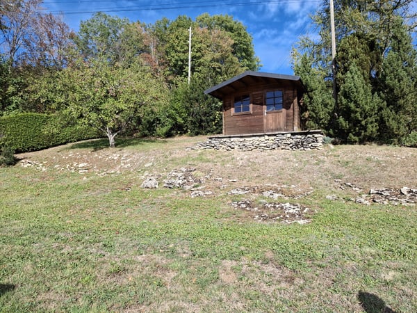 Maison de campagne au calme avec grand terrain 3