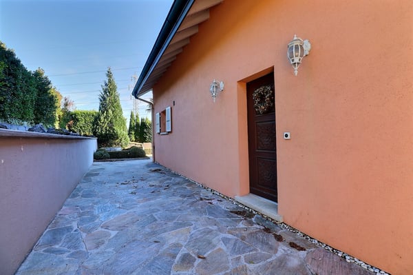 Villa individuelle de 7.5 pièces avec piscine 11