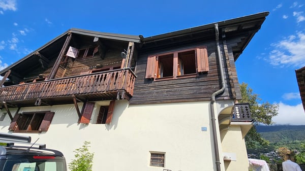 Maison de village de plusieurs appartements et annexes 3