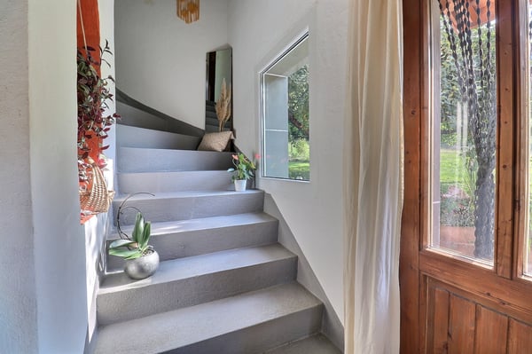 Maisonnette de charme avec jardin 9