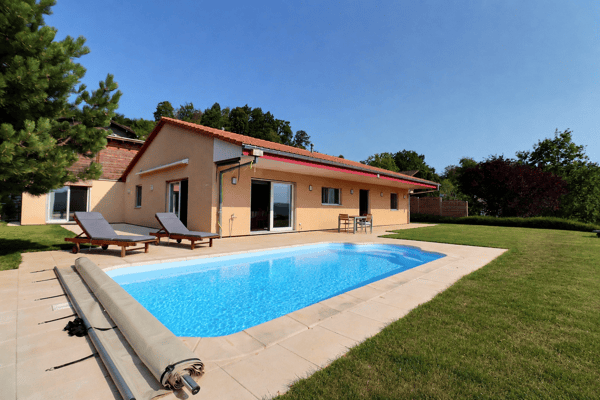 Villa individuelle de plain-pied avec piscine 1