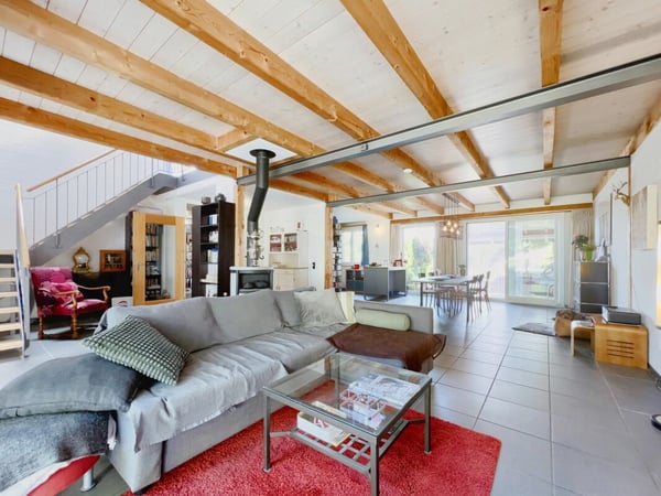 Grosszügiges Generationenhaus an sonniger Hanglage mit traumhafter Weitsicht ins Grüne 6