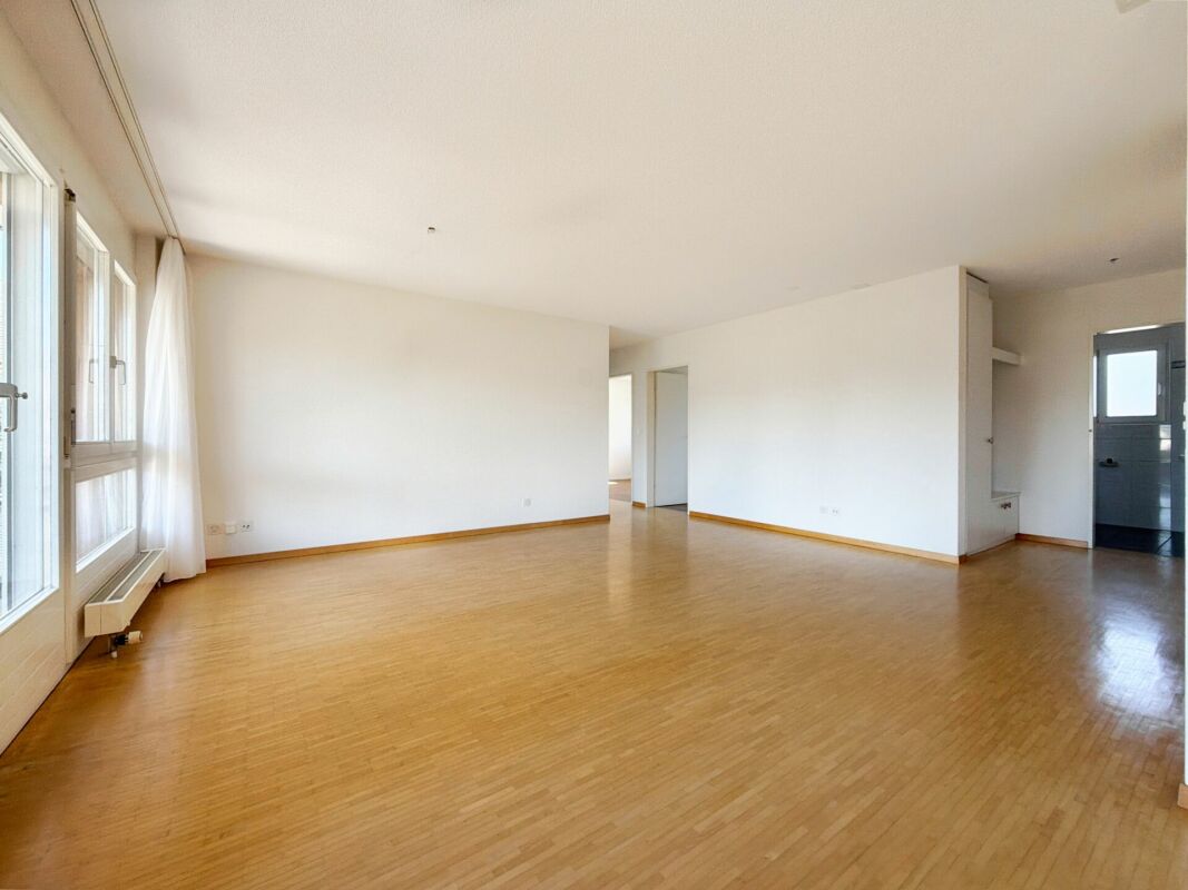 Helle und ruhige Wohnung mit Alpenblick und eigenem Wasch-/Hobbyraum Kopie